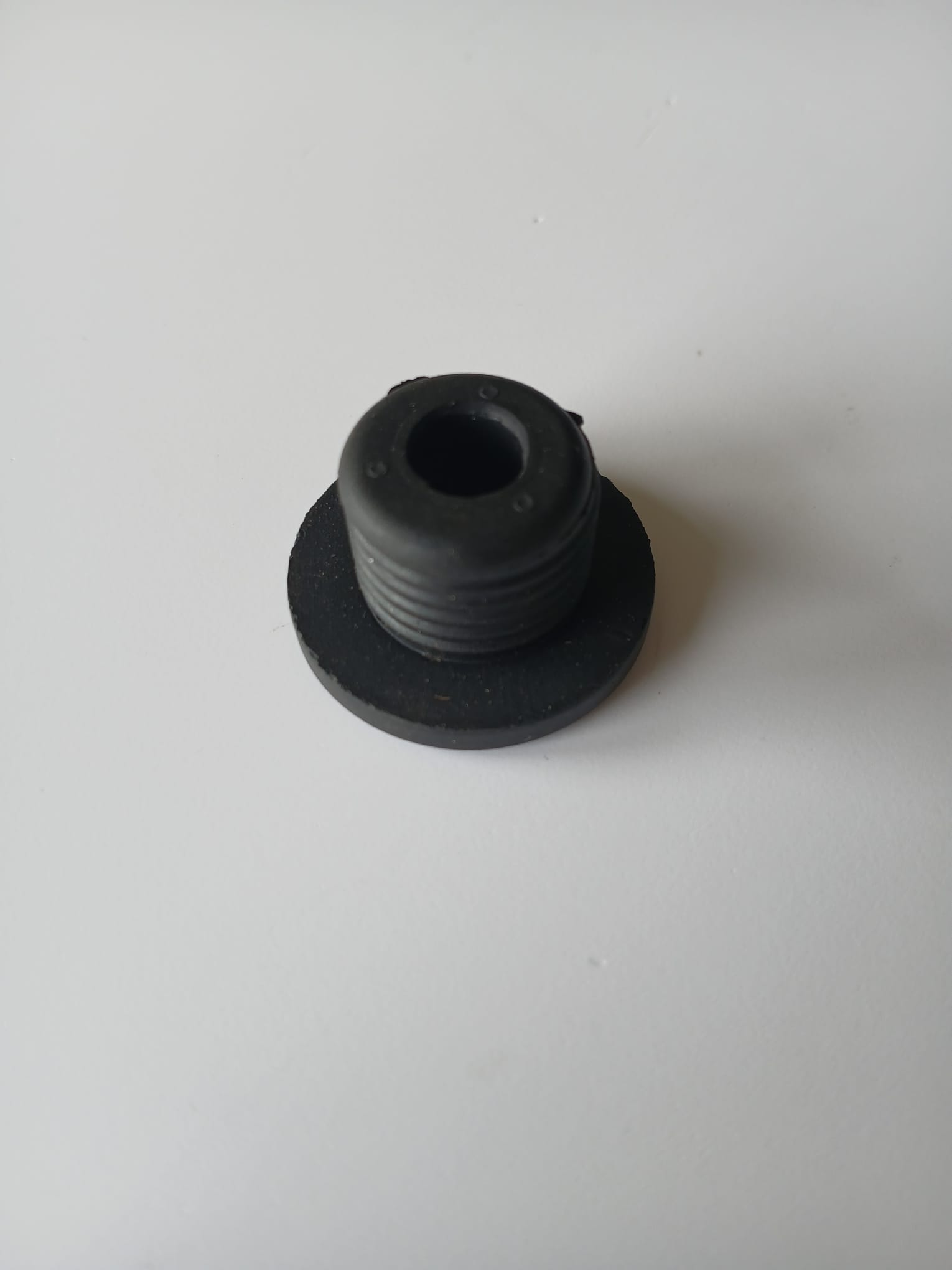 Laski Predator Power FEED-THROUGH VD440 002685 - Image 2