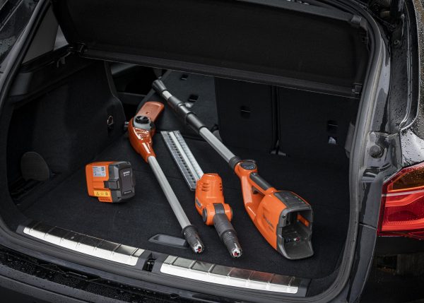 Husqvarna 120iTK4-PH Cordless Pole Saw Kit - Image 4