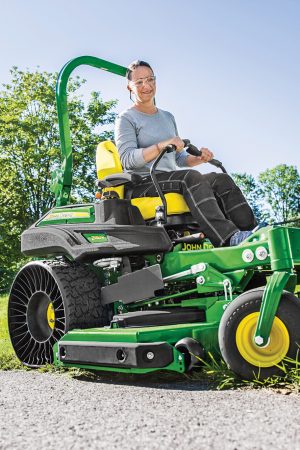 Z950R 60" rear-discharge zero-turn mower