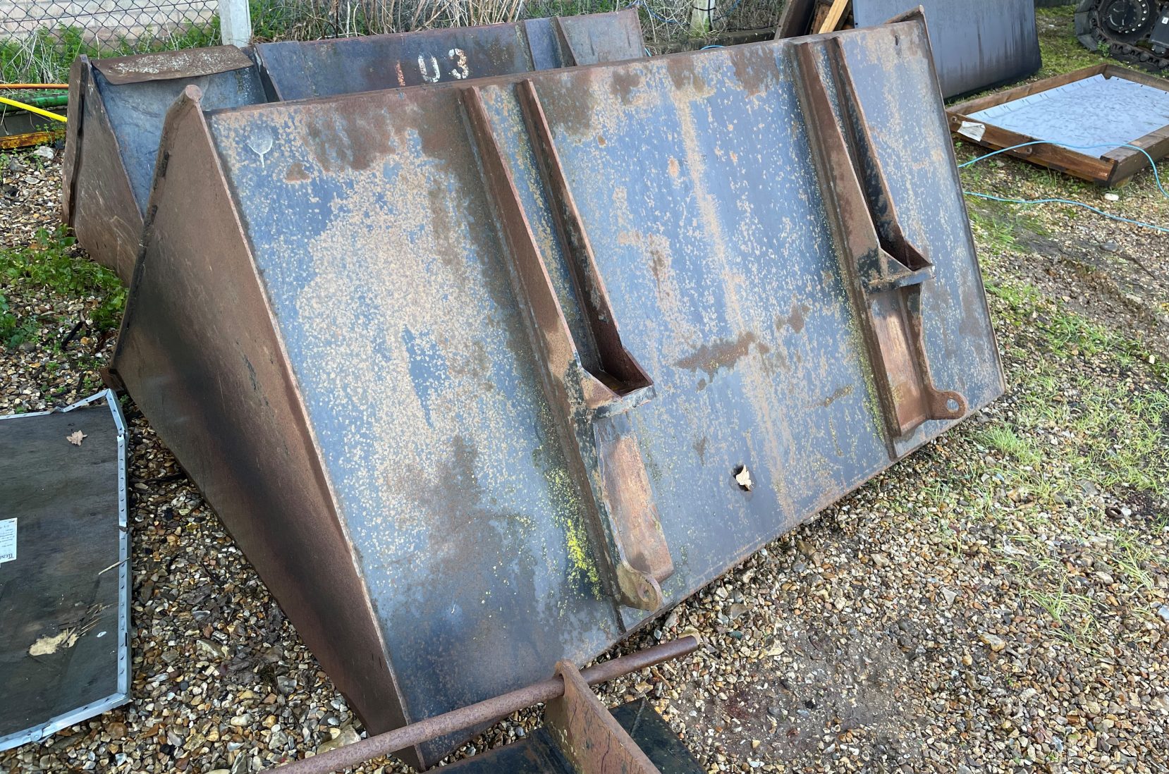 GRAIN BUCKET Ben Burgess