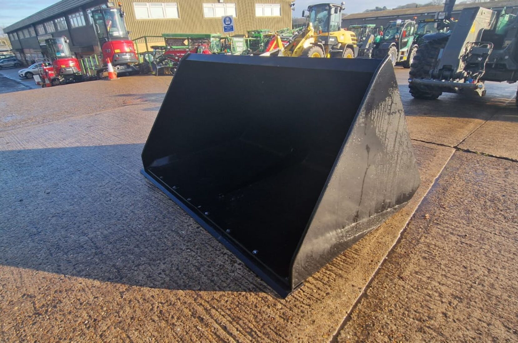 2.0M3 BUCKET - Ben Burgess