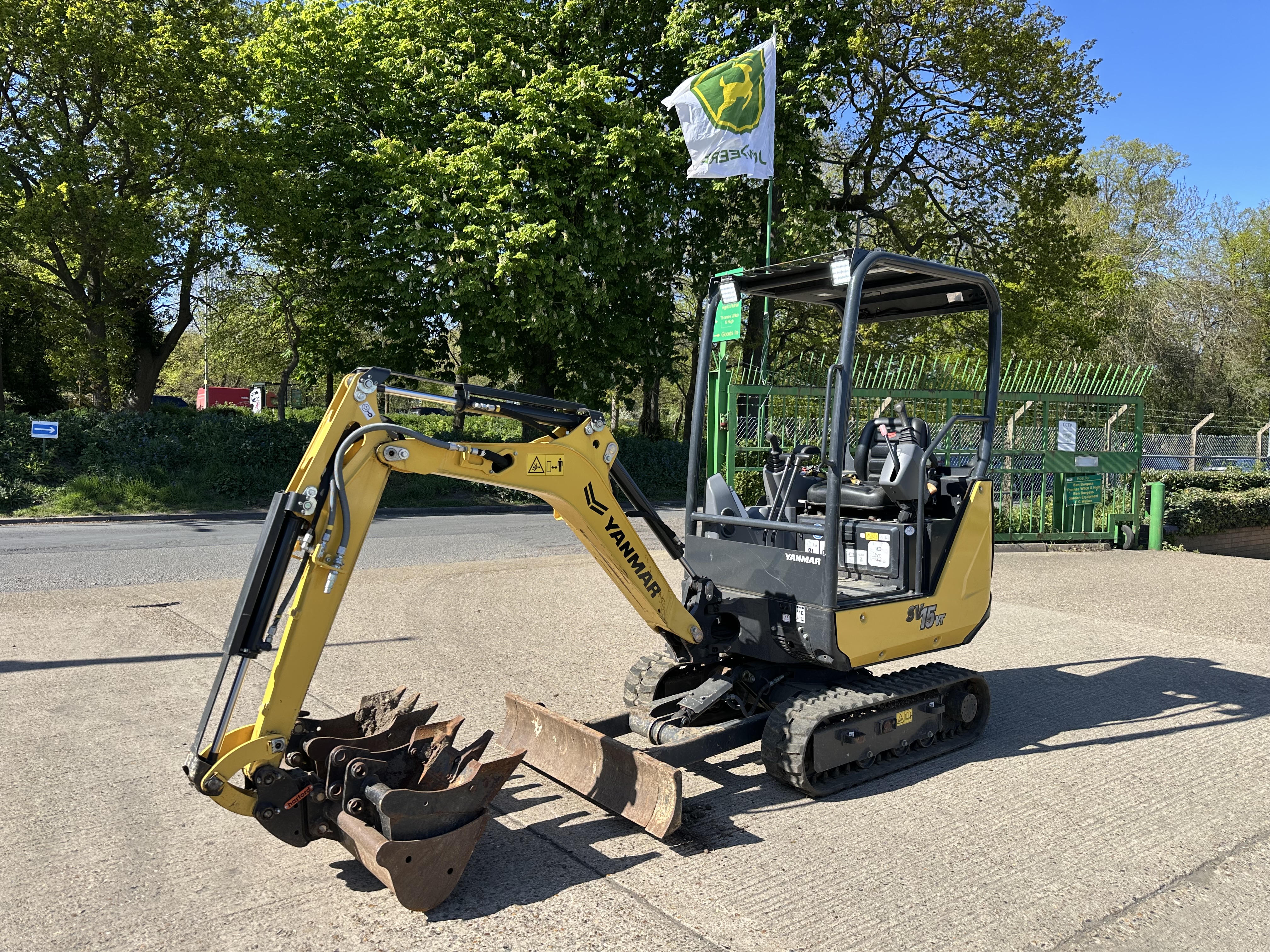 Yanmar SV15VT MINI EXCAVATOR for sale