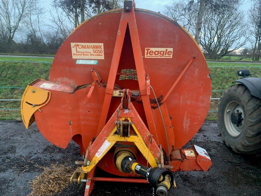 Teagle 5050 Round Bale Shredder Farmads