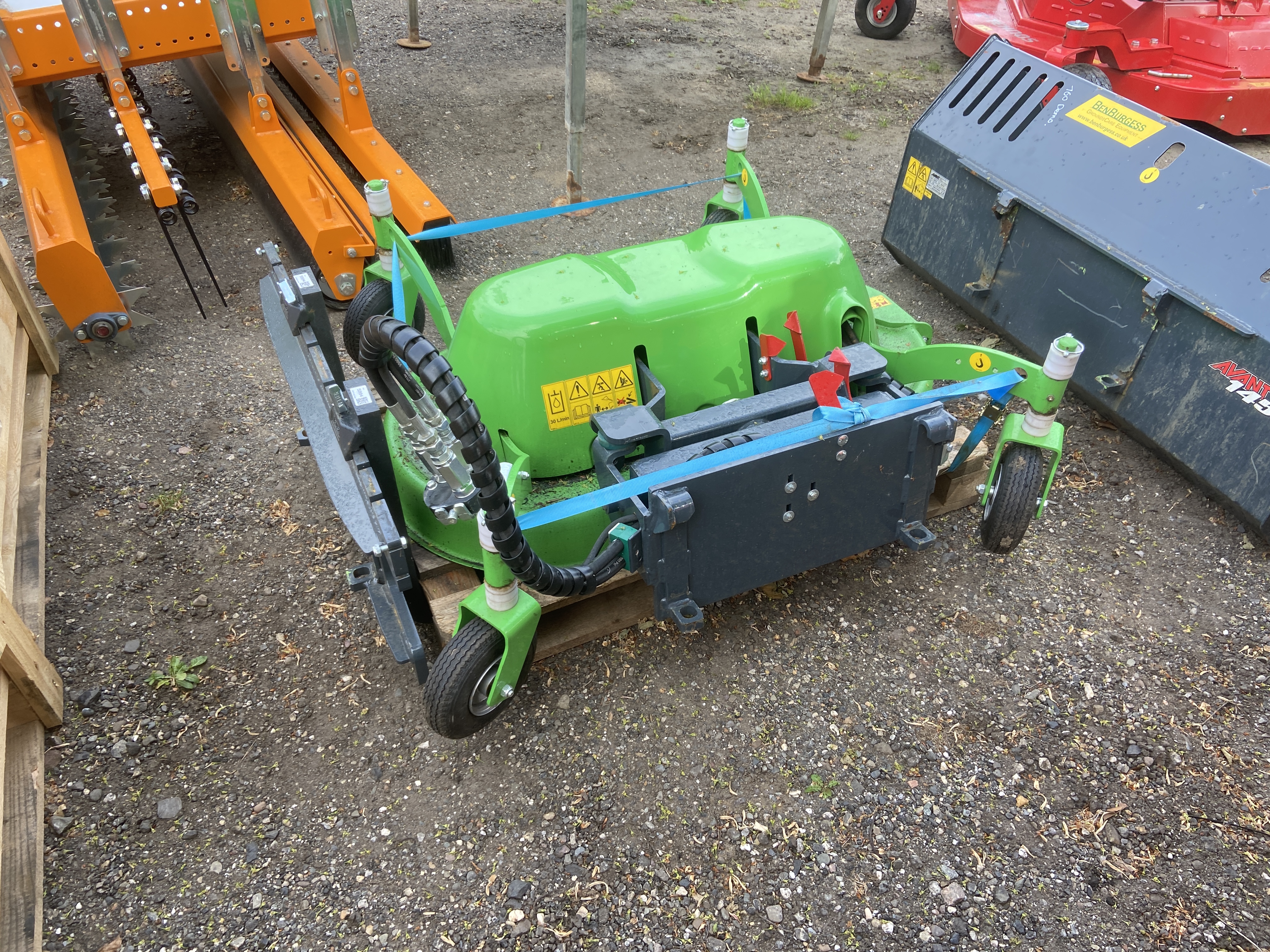 Avant A35965 1200MM LAWN MOWER for sale