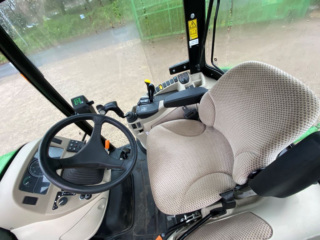 John Deere 3046r Cab Compact Tractor - FarmAds