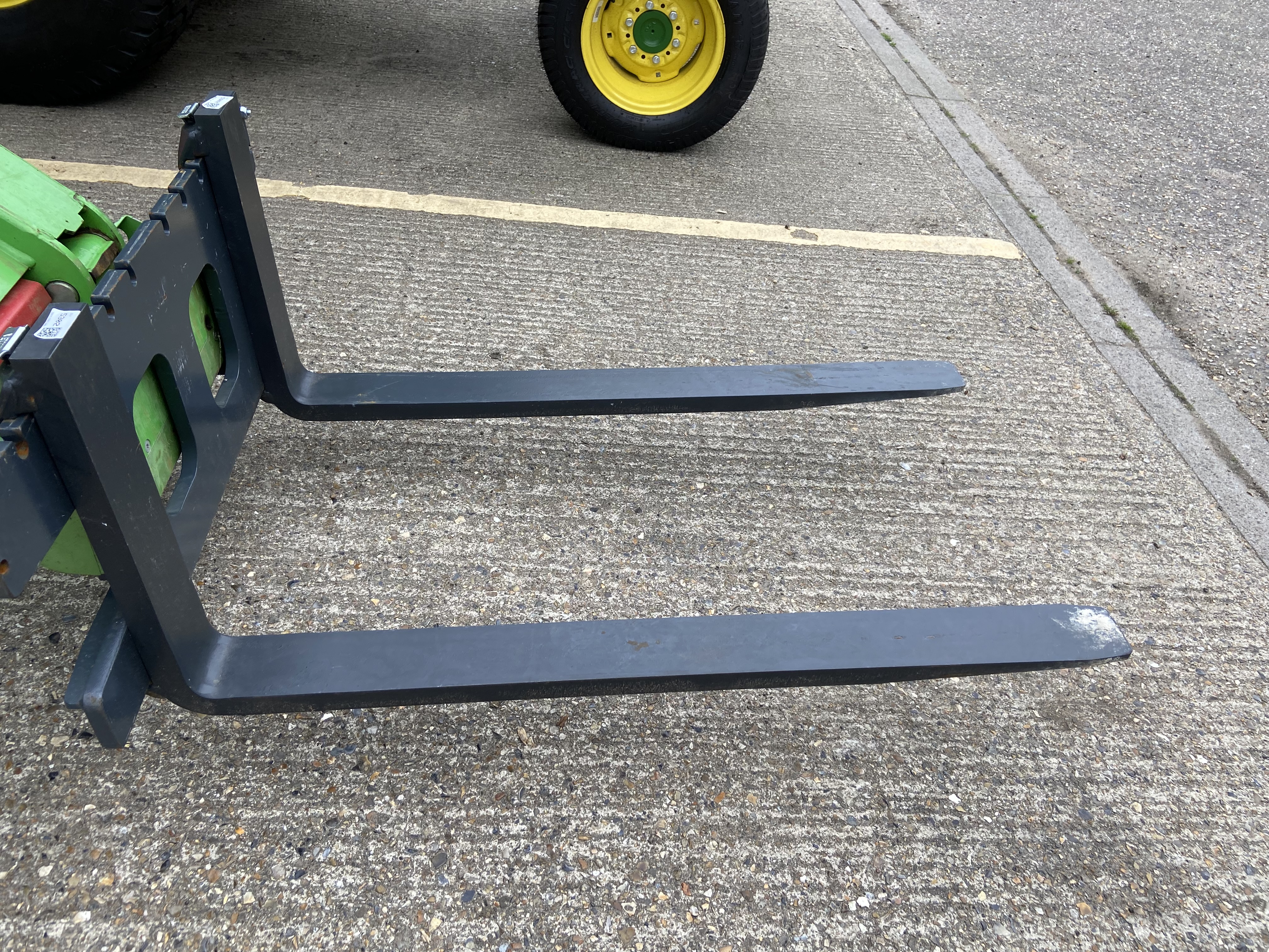 Avant A36589 XHD 1200MM FORKS for sale