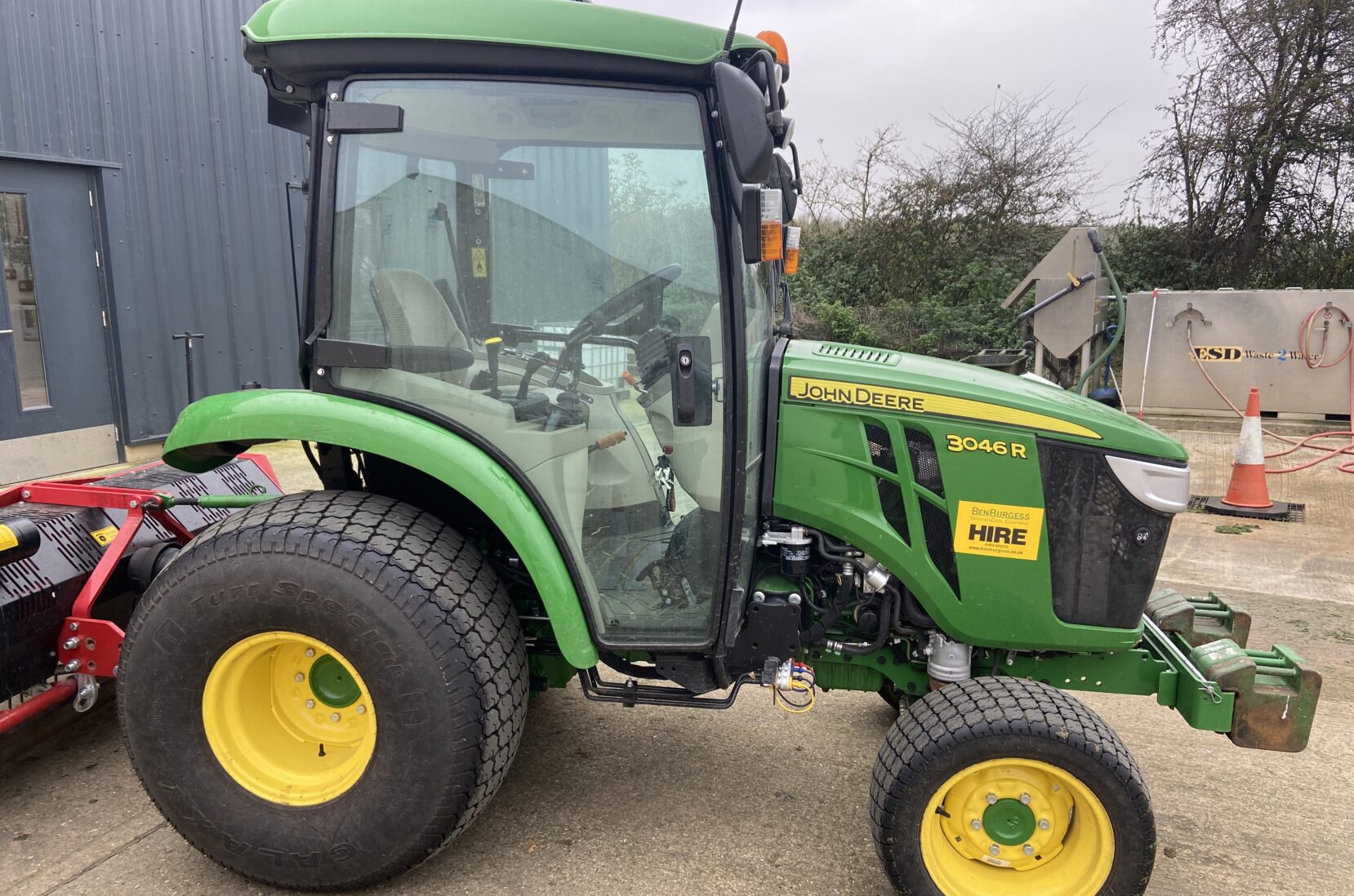 3046R CAB COMPACT TRACTOR - Ben Burgess
