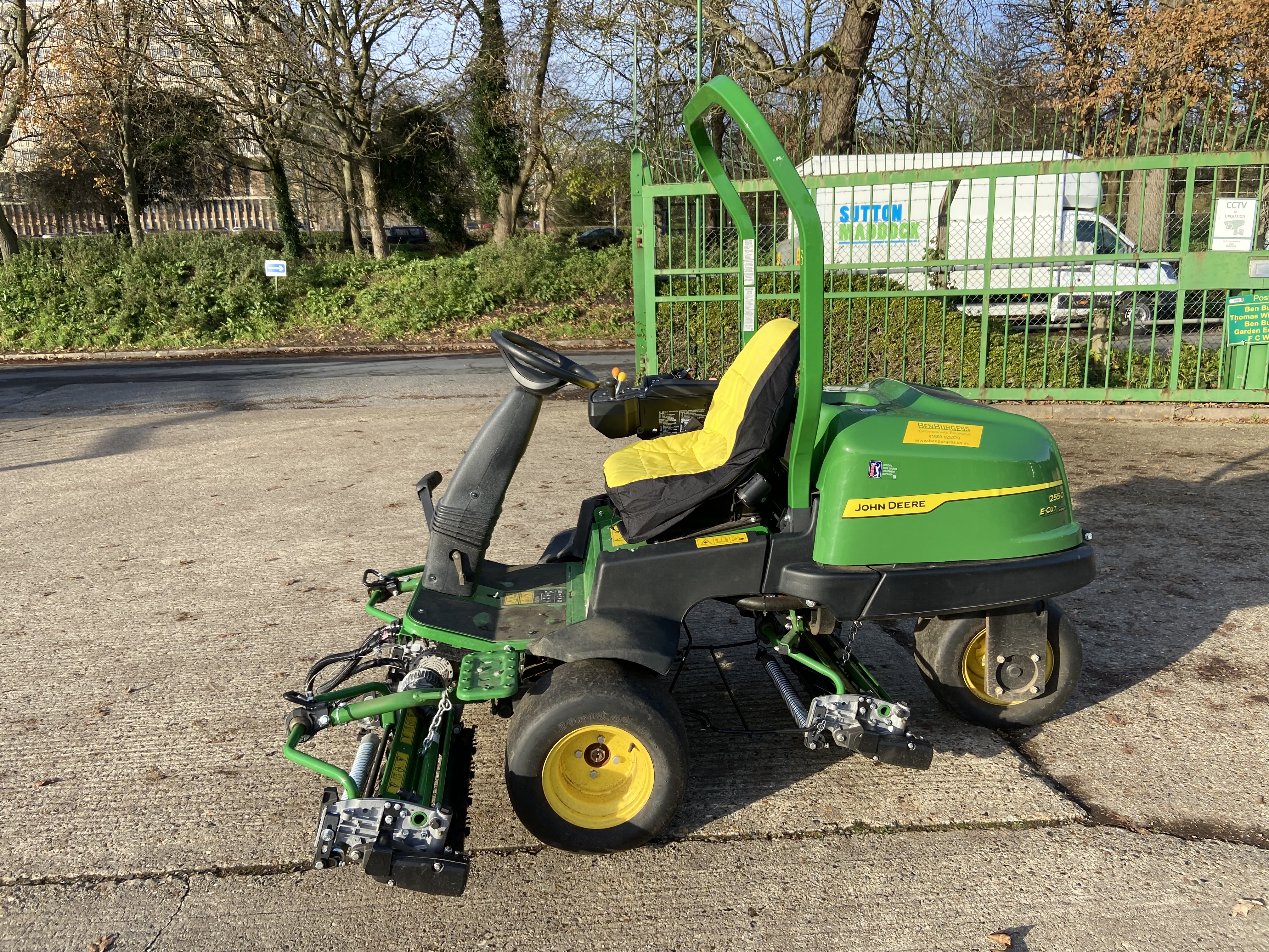 John Deere 2550E E-CUT HYBRID for sale
