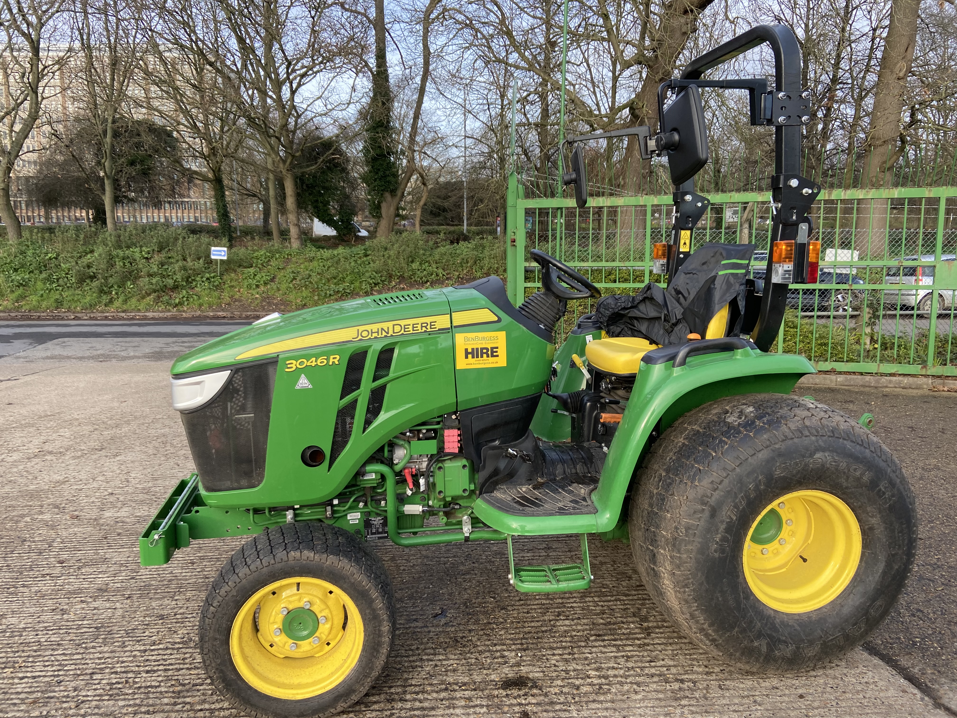 John Deere 3046R ROPS COMPACT TRACTOR for sale