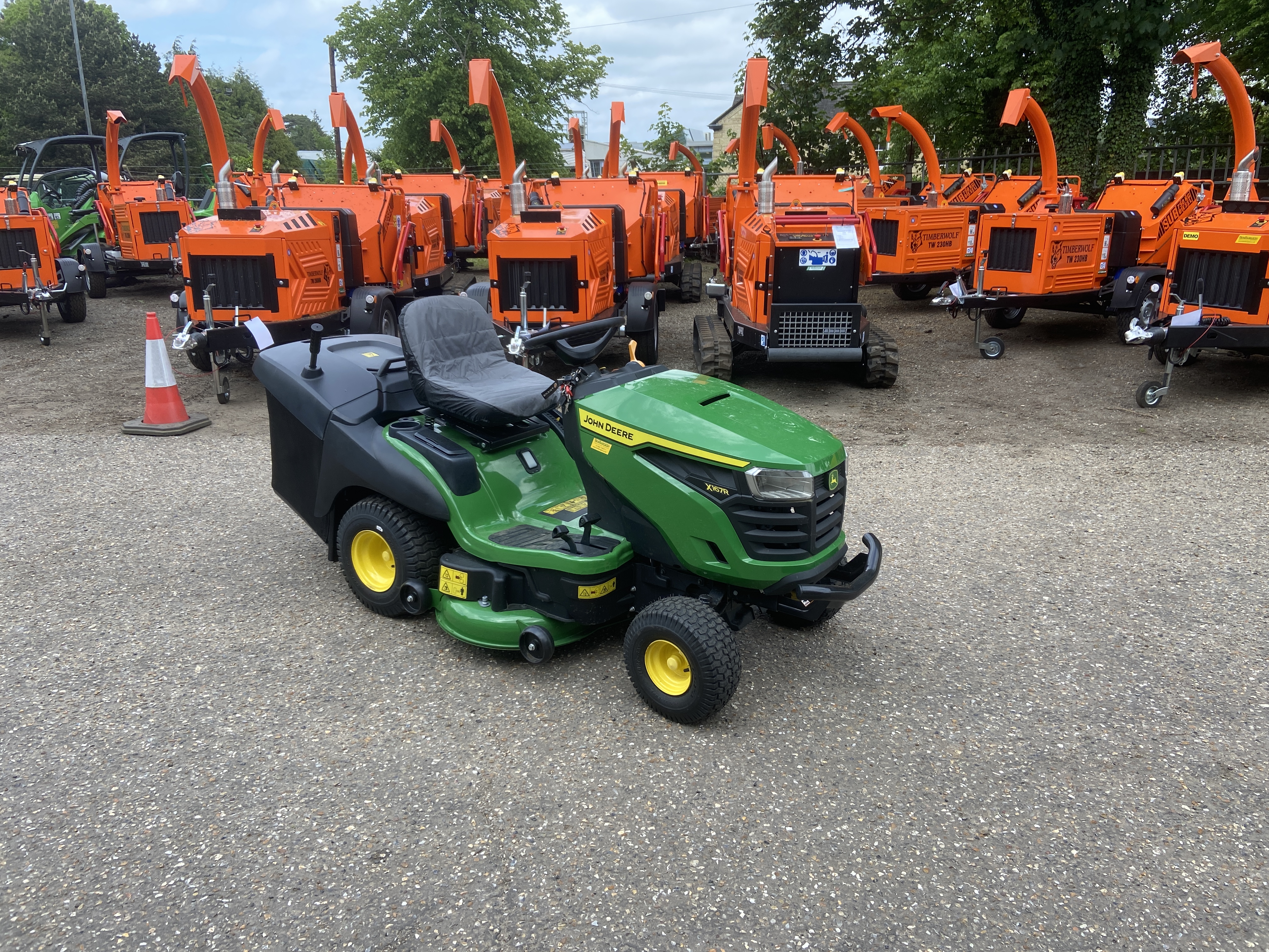John Deere X167R RIDE-ON MOWER for sale