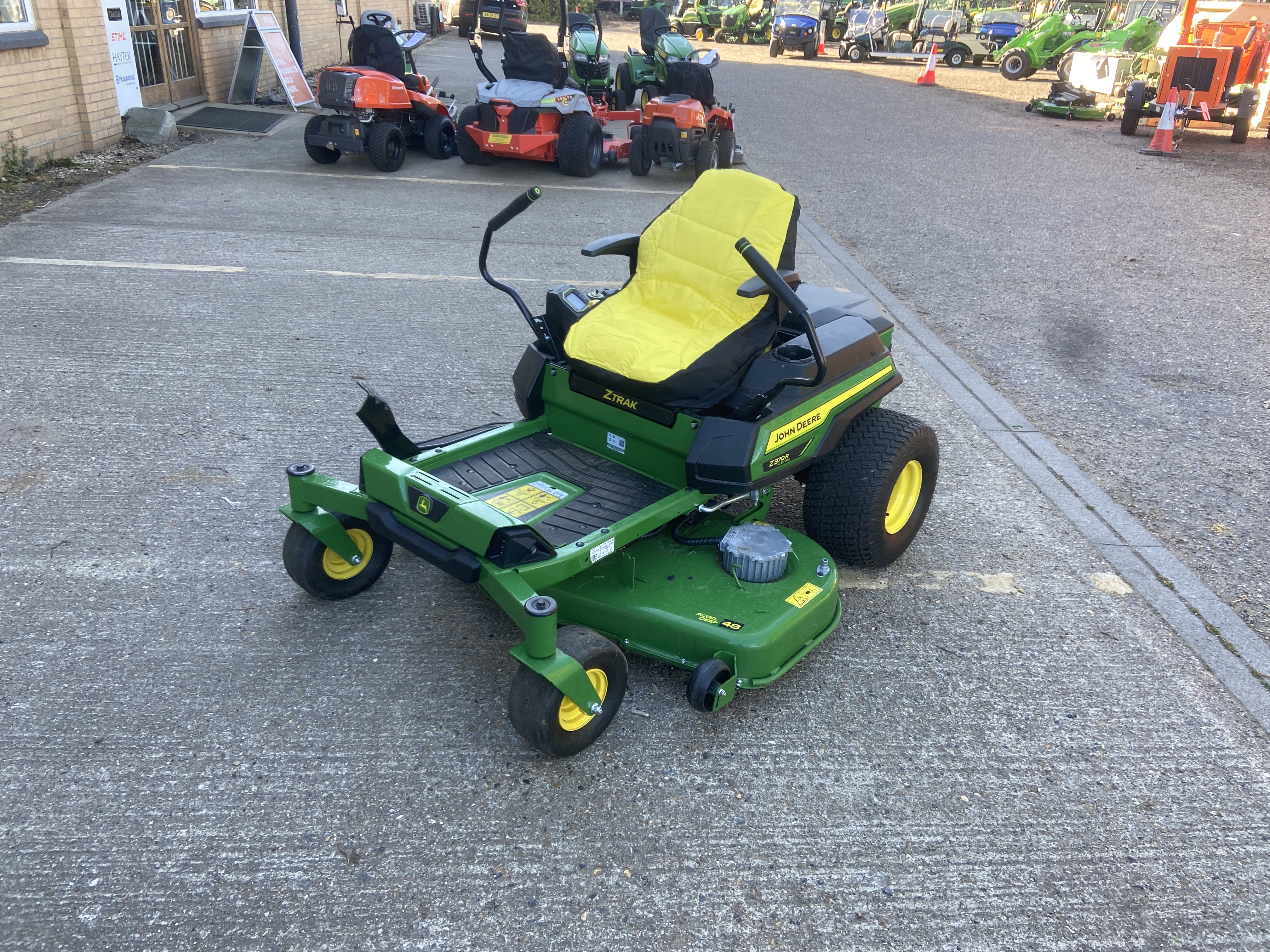 John Deere Z370R + 48 ELECTRIC ZTRAC for sale