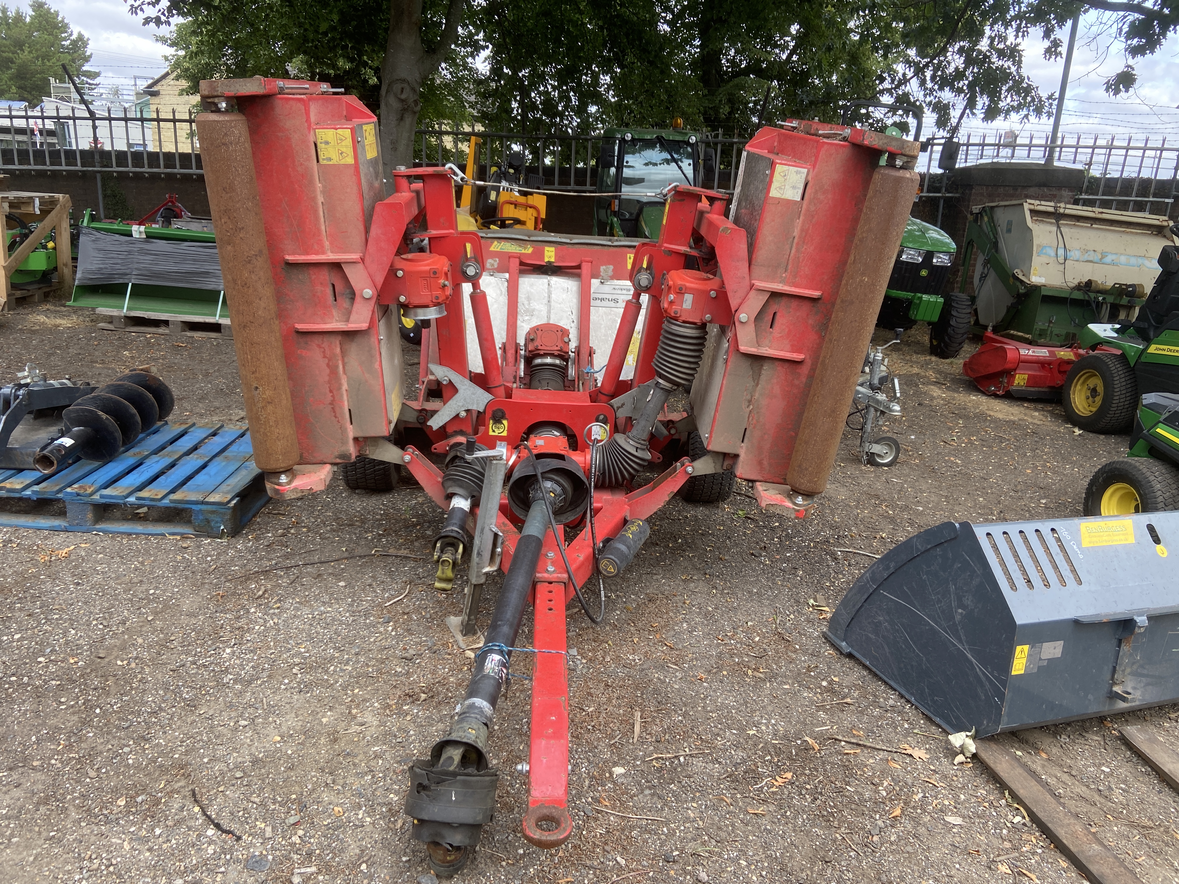 Trimax SNAKE 320 MOWER for sale