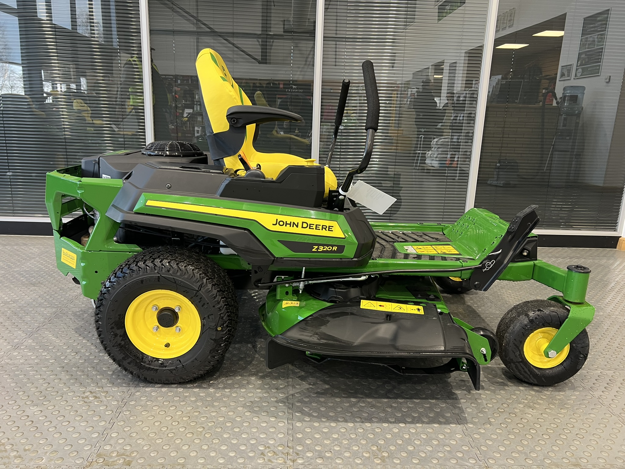 John Deere Z320R EZTRAK RIDE-ON for sale