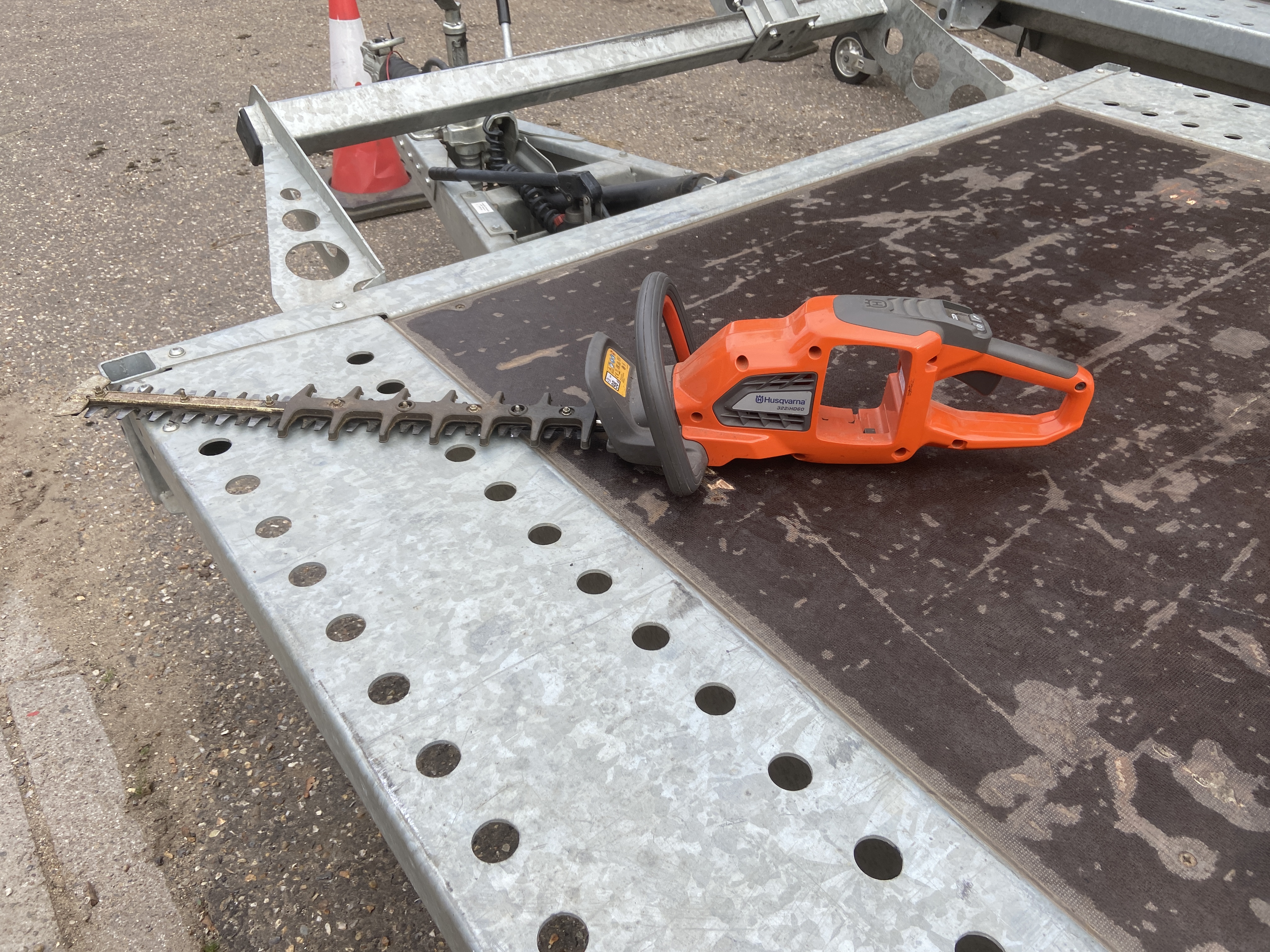 Husqvarna 322IHD60 HEDGE TRIMMER for sale