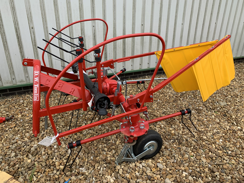 Tomlin TEDDER 2.6M ROTARY TEDDER for sale