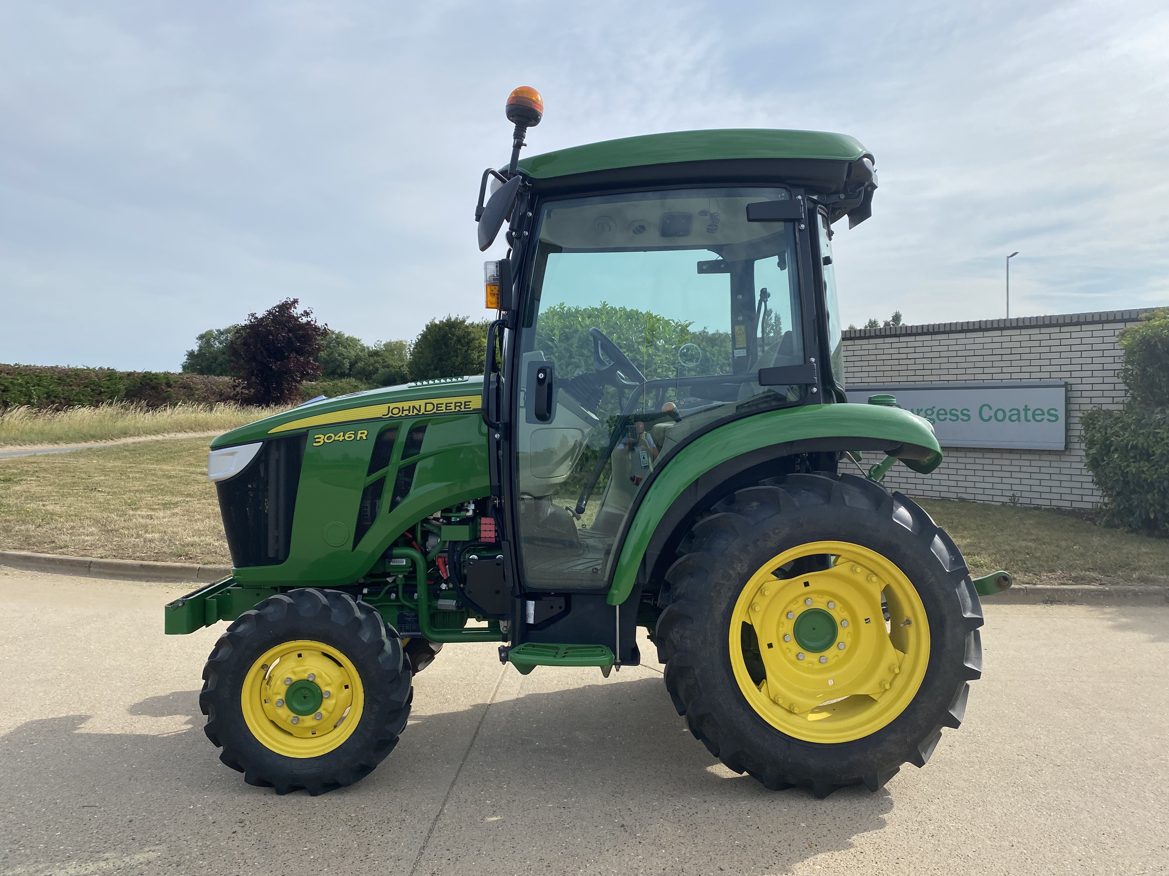 John Deere 3046R CAB AT COMPACT TRACTOR for sale