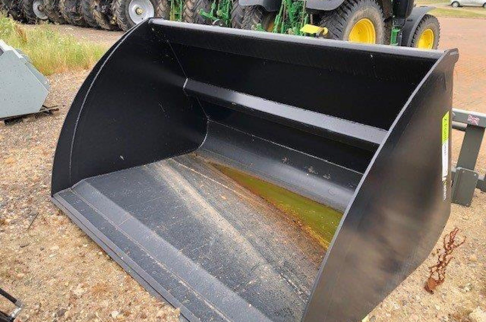 HB4086D XFORM BUCKET Ben Burgess