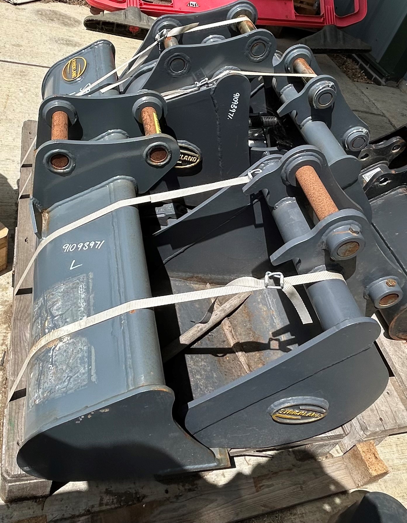 Strickland STRICKLAND HITCH & BUCKETS for sale