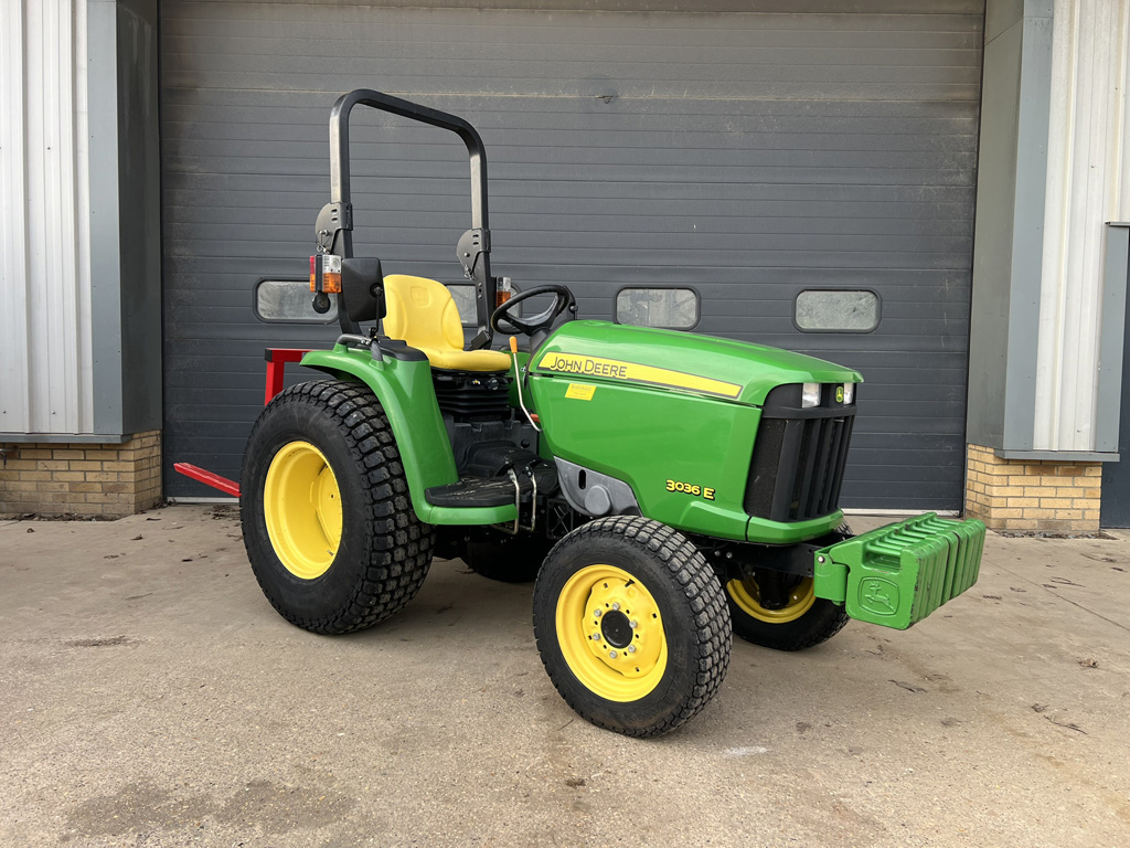 John Deere 3036E COMPACT TRACTOR for sale