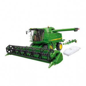 John Deere T670i Combine Harvester Model